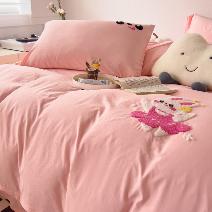 91家纺网 家纺一手货源 找家纺 梵克保罗 2024新款卡通水洗棉毛巾绣四件套 快乐兔