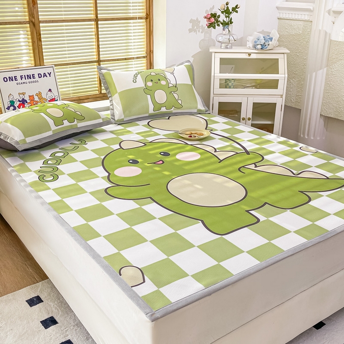 91家纺网 家纺一手货源 找家纺 栩裕纺织 2024新款数码印花1200D碳光牛奶冰丝席 格子恐龙