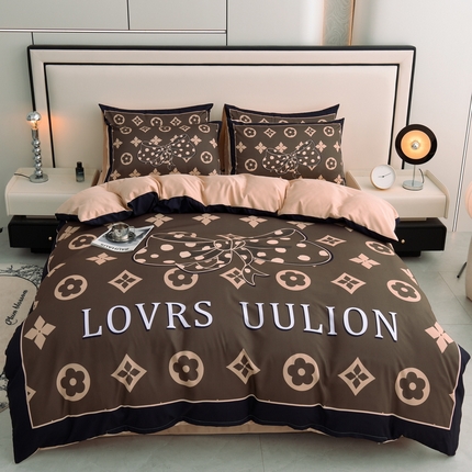 91家纺网 家纺一手货源 找家纺 色鬼布艺 2024新款大牌风擦边水洗真丝四件套 时尚-咖色