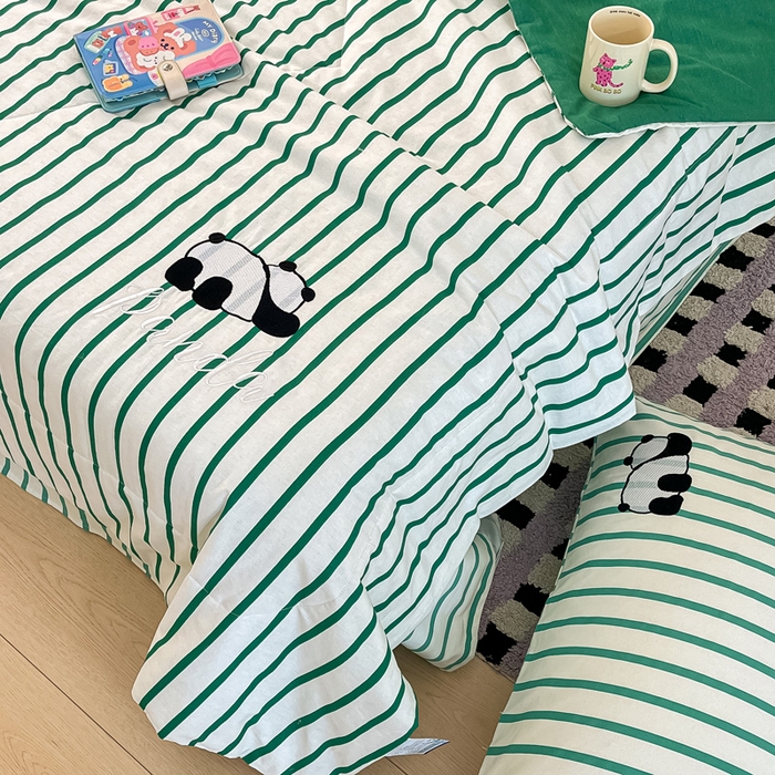 91家纺网 家纺一手货源 找家纺 雅居纺家纺 2024新款全棉绣花夏被可配同款老粗布四件套 夏被-萌仔熊猫