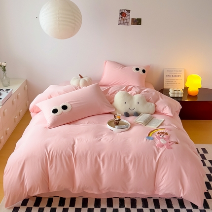 91家纺网 家纺一手货源 找家纺 （总）梵克保罗 2024新款卡通水洗棉毛巾绣四件套