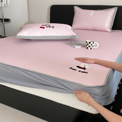 91家纺网 家纺一手货源 找家纺 三味舒屋2025新款凉感抗菌防螨毛巾绣印花冰丝养生席（新升级7A抗菌）床笠款 芭蕾兔