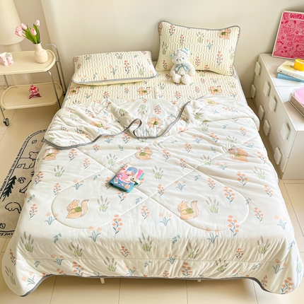 91家纺网 家纺一手货源 找家纺 沐慕 2024新款小清新凉感丝夏被四件套空调被夏季被芯 田园松鼠