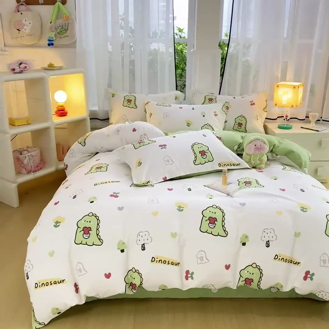 91家纺网 家纺一手货源 找家纺 铭博家纺 2024新款全棉印花四件套 小恐龙