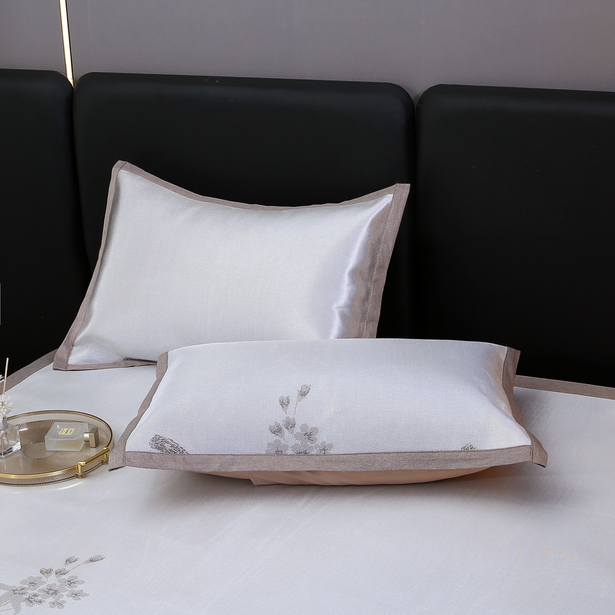 91家纺网 家纺一手货源 找家纺 青雅 2025新款抗菌粗冰丝席 冰丝-棕