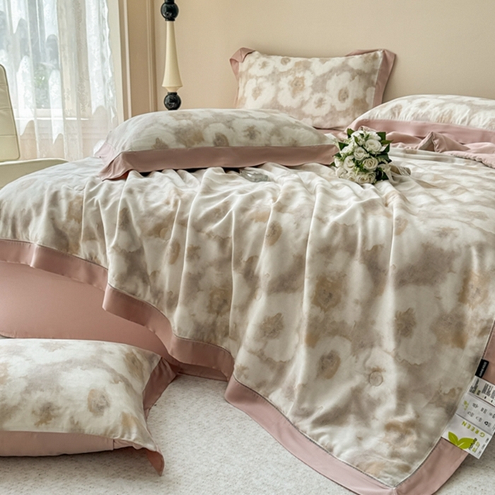 91家纺网 家纺一手货源 找家纺 若未2025新款法式莱赛尔天丝印花镂空夏被和夏被四件套 北海道花季