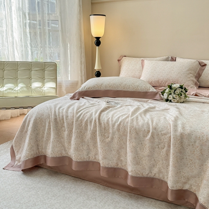 91家纺网 家纺一手货源 找家纺 若未2025新款法式莱赛尔天丝印花镂空夏被和夏被四件套 歌曼（桔）