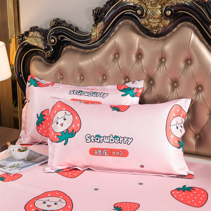 91家纺网 家纺一手货源 找家纺 梵克保罗 2024新款印花冰丝凉席套件-系列一 甜心草莓