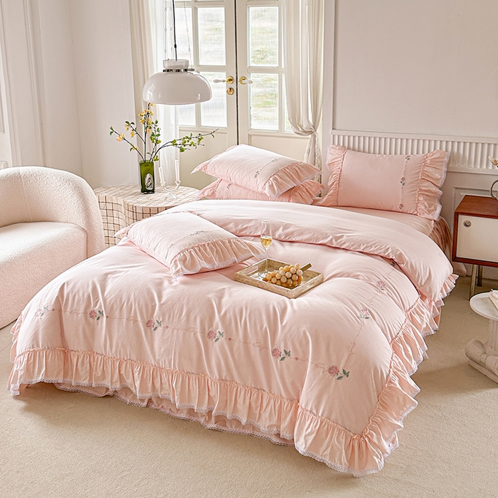 91家纺网 家纺一手货源 找家纺 （总）亲亲公主 2025新款亲肤舒适全棉绣花公主风四件套-彩色玫瑰