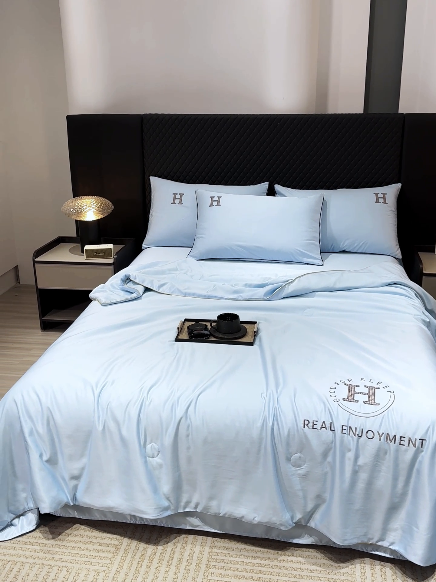 91家纺网 家纺一手货源 找家纺 星航家纺 2025新款轻奢夏被四件套晾感冰丝空调被水洗冰丝夏被 天空蓝