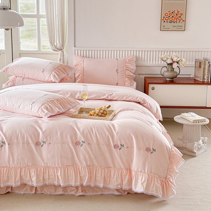 91家纺网 家纺一手货源 找家纺 （总）亲亲公主 2025新款亲肤舒适全棉绣花公主风四件套-彩色玫瑰