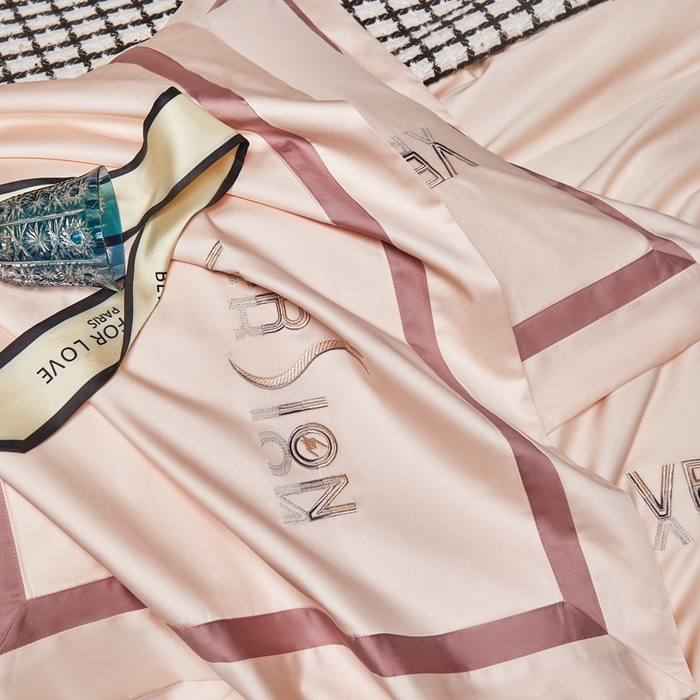 91家纺网 家纺一手货源 找家纺 琉宿2025新款50s双股长绒棉四件套-索菲亚 索菲亚-米芙粉