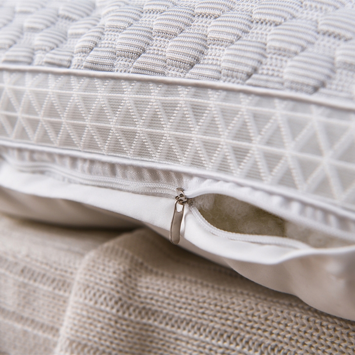 91家纺网 家纺一手货源 找家纺 芯奇想 2024新款凉感丝冰丝立体夏天护颈枕笑脸枕头枕芯 冰丝浅灰笑脸枕1000克 45*70cm一只