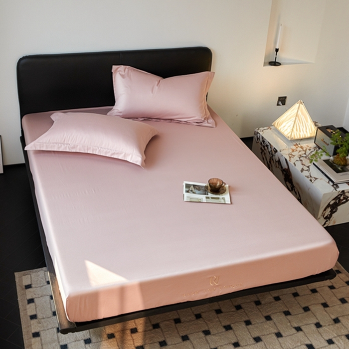 91家纺网 家纺一手货源 找家纺 秀色家纺 2025新款50支贡缎刺绣床笠单件全棉纯棉床罩三件套防滑床单床垫套罩轻奢 UR-玉颜粉