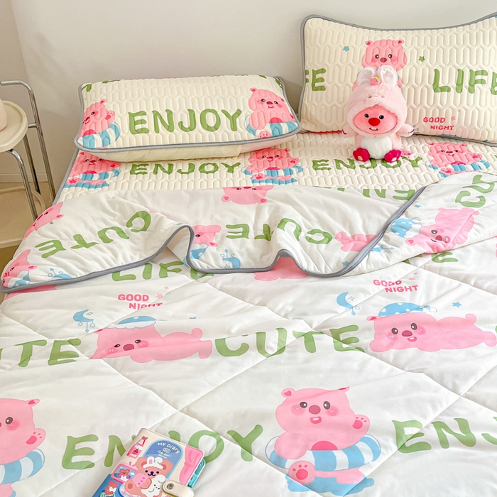 91家纺网 家纺一手货源 找家纺 沐慕 2024新款小清新凉感丝夏被四件套空调被夏季被芯 可爱粉猪