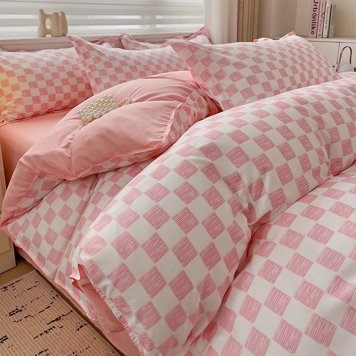 91家纺网 家纺一手货源 找家纺 楠沐家纺 2025新款亲肤柔软水洗棉磨毛四件套 棋盘格粉