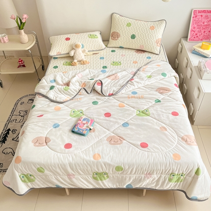 91家纺网 家纺一手货源 找家纺 沐慕 2024新款小清新凉感丝夏被四件套空调被夏季被芯 彩色波点
