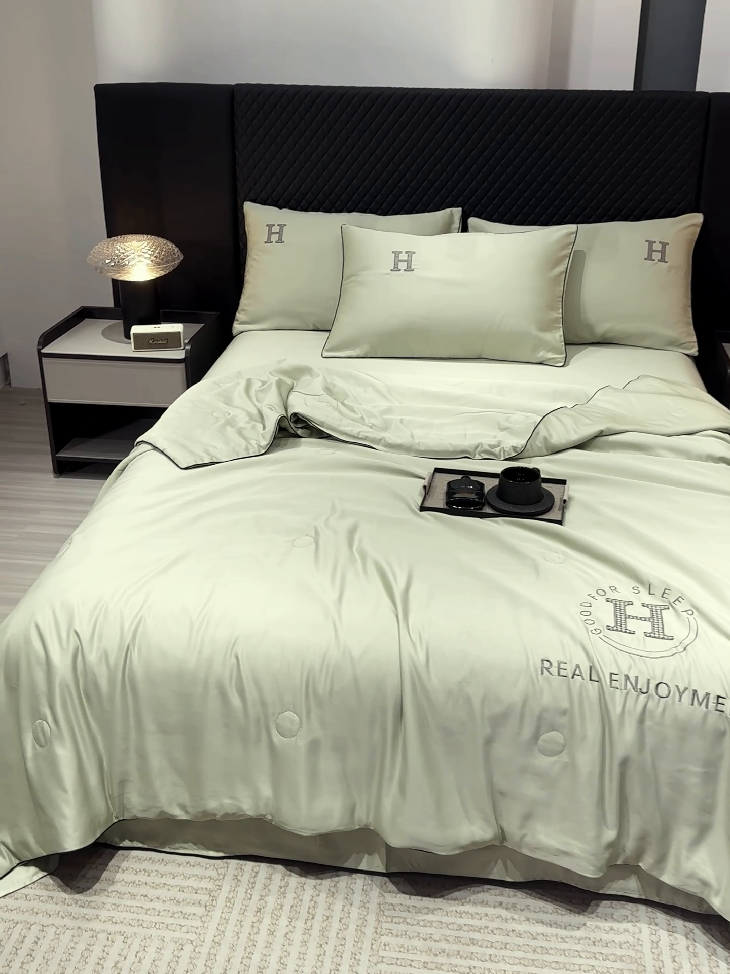 91家纺网 家纺一手货源 找家纺 星航家纺 2025新款轻奢夏被四件套晾感冰丝空调被水洗冰丝夏被 豆沙绿