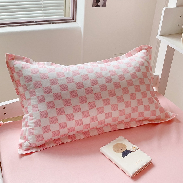 91家纺网 家纺一手货源 找家纺 楠沐家纺 2025新款无印风亲肤柔软水洗棉磨毛学生床四件套 棋盘格粉