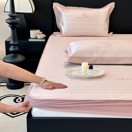 91家纺网 家纺一手货源 找家纺 （总）JUICY 橘滋家纺 2024新款A类数码印花抑菌冰丝床席款床笠款软凉席套件