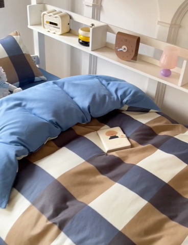 91家纺网 家纺一手货源 找家纺 楠沐家纺 2025新款无印风亲肤柔软水洗棉磨毛学生床四件套 蓝大格