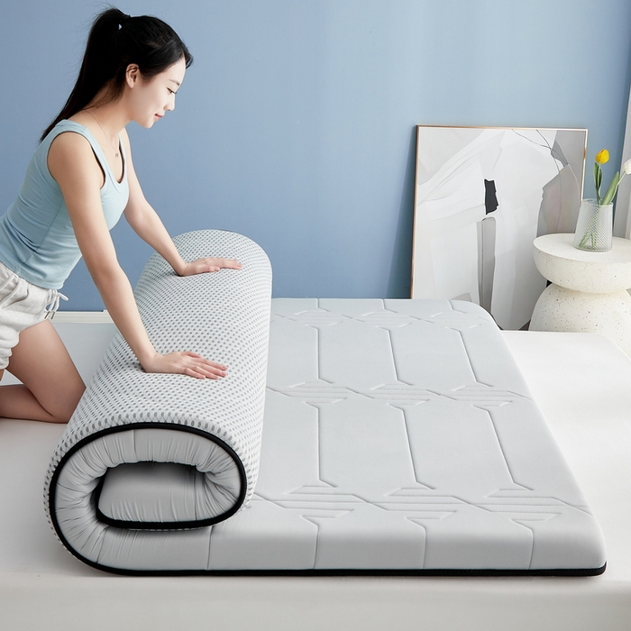 91家纺网 家纺一手货源 找家纺 祁恋婷家居 2024新款牛奶丝乳胶记忆棉床垫【床垫遮盖物】 梦幻灰