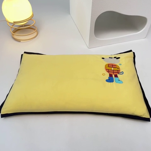 91家纺网 家纺一手货源 找家纺 喜多兔儿童家纺 2024新款高精密纯棉水洗棉枕套 黄色小狗崽