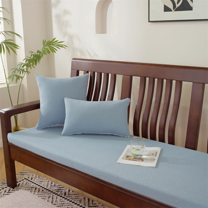 91家纺网 家纺一手货源 找家纺 共鸣沙发垫 2024新款50D高密度高回弹四季款海绵沙发垫 回形格蓝色