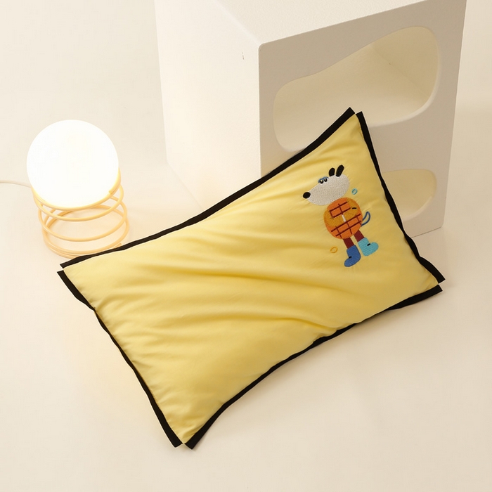 91家纺网 家纺一手货源 找家纺 喜多兔儿童家纺 2024新款高精密纯棉水洗棉枕套 黄色小狗崽