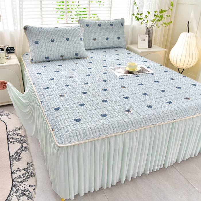 91家纺网 家纺一手货源 找家纺 诺梵家纺 2024新款0.5凉感丝乳胶凉席床裙款三件套 怦然心动蓝