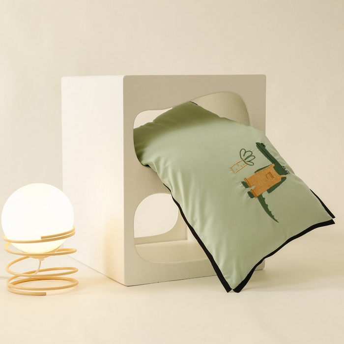 91家纺网 家纺一手货源 找家纺 喜多兔儿童家纺 2024新款高精密纯棉水洗棉枕套 绿色小鳄鱼