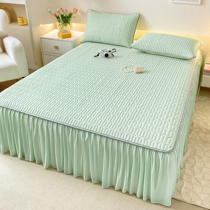 91家纺网 家纺一手货源 找家纺 康纳利 2024新款纯色加厚床裙乳胶凉席三件套夏被四件套 清新绿