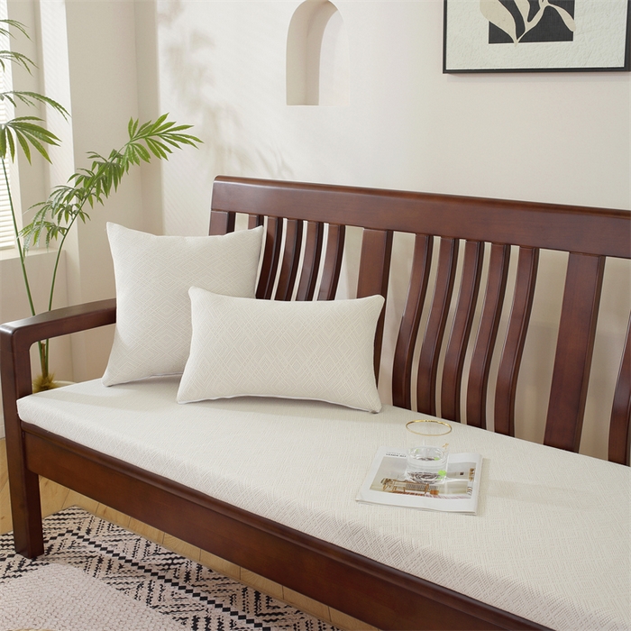 91家纺网 家纺一手货源 找家纺 共鸣沙发垫 2024新款50D高密度高回弹四季款海绵沙发垫 回形格米色