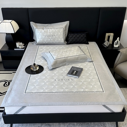 91家纺网 家纺一手货源 找家纺 （总）JUICY 橘滋家纺 2024新款A类数码印花抑菌冰丝床席款床笠款软凉席套件