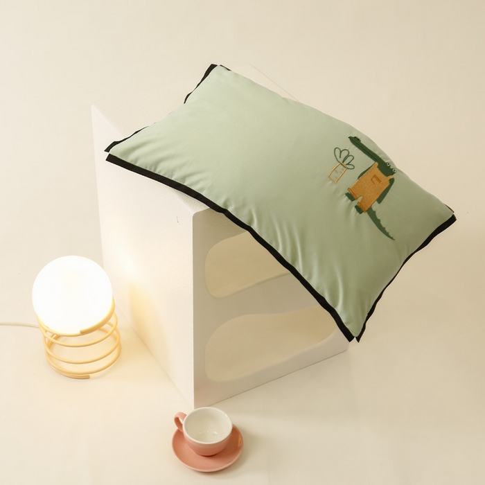 91家纺网 家纺一手货源 找家纺 喜多兔儿童家纺 2024新款高精密纯棉水洗棉枕套 绿色小鳄鱼