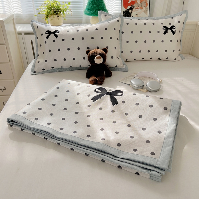 91家纺网 家纺一手货源 找家纺 顾里家纺 2024新款Chic韩系数码印绣养生冰藤席凉席套件 波点蝴蝶结