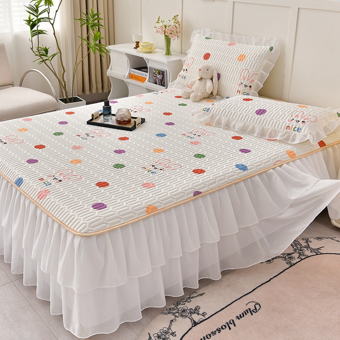 91家纺网 家纺一手货源 找家纺 民新 2024直播爆款韩版花边纯色小清新乳胶凉席床裙三件套 萌萌兔