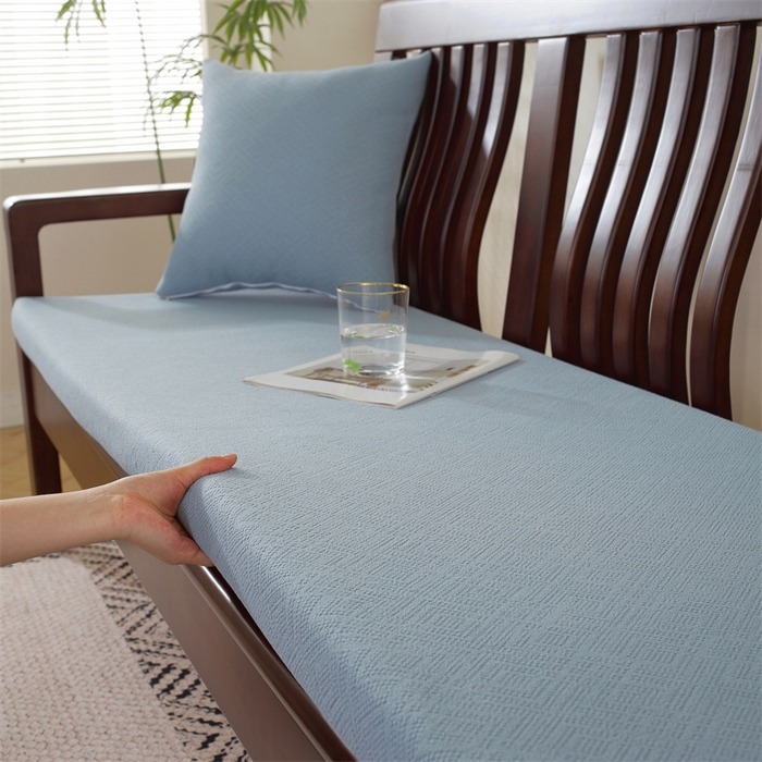 91家纺网 家纺一手货源 找家纺 共鸣沙发垫 2024新款50D高密度高回弹四季款海绵沙发垫 回形格蓝色