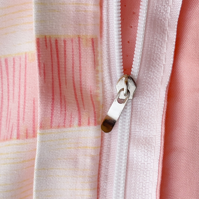 91家纺网 家纺一手货源 找家纺 楠沐家纺 2025新款无印风亲肤柔软水洗棉磨毛学生床四件套 棋盘格粉