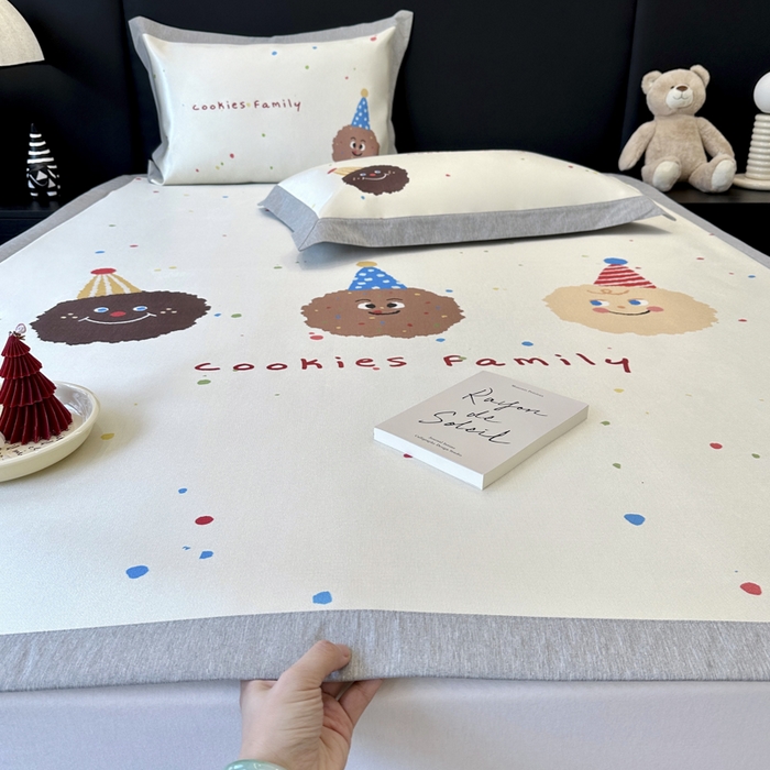 91家纺网 家纺一手货源 找家纺 JUICY 橘滋家纺 2024新款A类数码印花抑菌冰丝床席款床笠款软凉席套件 欢乐曲奇（平席款）