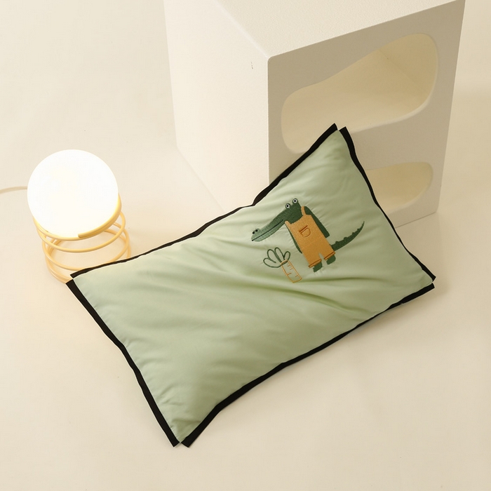 91家纺网 家纺一手货源 找家纺 喜多兔儿童家纺 2024新款高精密纯棉水洗棉枕套 绿色小鳄鱼