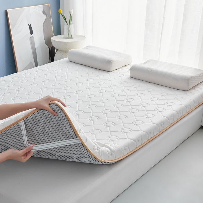 91家纺网 家纺一手货源 找家纺 祁恋婷家居 2024新款牛奶丝乳胶记忆棉床垫【床垫遮盖物】 云朵白