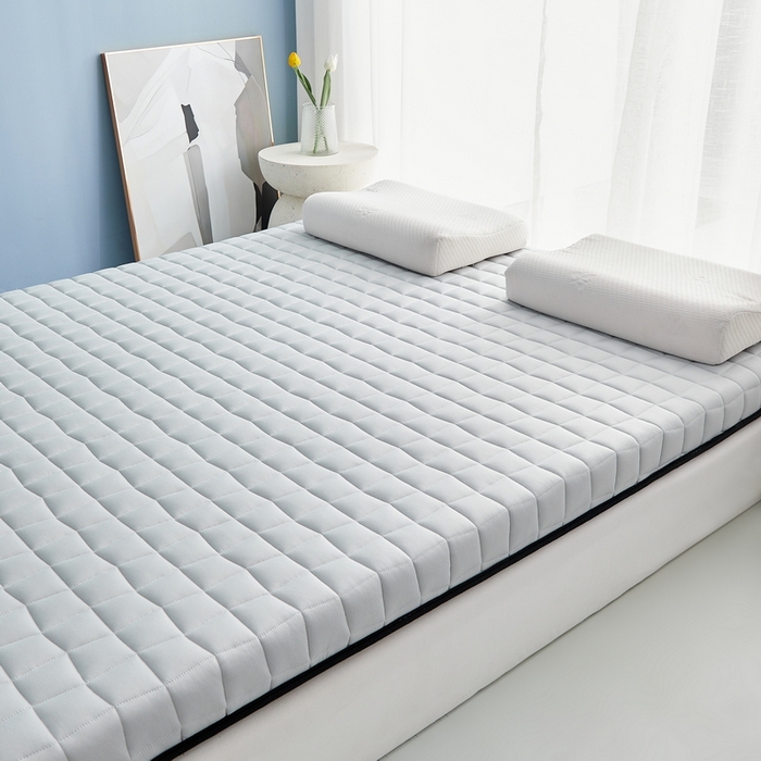 91家纺网 家纺一手货源 找家纺 祁恋婷家居 2024新款牛奶丝乳胶记忆棉床垫【床垫遮盖物】 格子灰