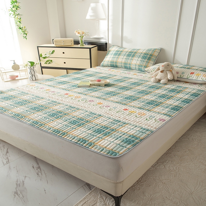 91家纺网 家纺一手货源 找家纺 佳梦达 新款0.4厚度纯色凉感丝乳胶凉席三件套（风格二） 一路生花