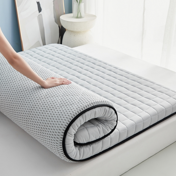 91家纺网 家纺一手货源 找家纺 祁恋婷家居 2024新款牛奶丝乳胶记忆棉床垫【床垫遮盖物】 格子灰