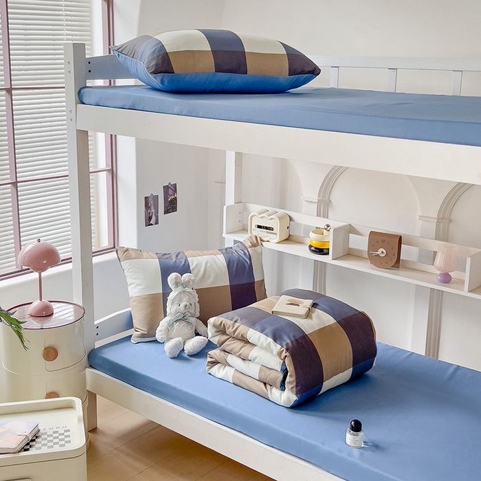 91家纺网 家纺一手货源 找家纺 楠沐家纺 2025新款无印风亲肤柔软水洗棉磨毛学生床四件套 蓝大格