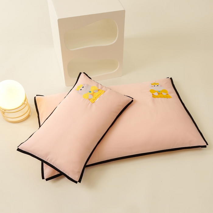 91家纺网 家纺一手货源 找家纺 喜多兔儿童家纺 2024新款高精密纯棉水洗棉枕套 粉色小兔子