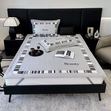 91家纺网 家纺一手货源 找家纺 （总）JUICY 橘滋家纺 2024新款A类数码印花抑菌冰丝床席款床笠款软凉席套件