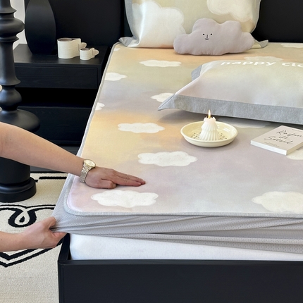 91家纺网 家纺一手货源 找家纺 （总）JUICY 橘滋家纺 2024新款A类数码印花抑菌冰丝床席款床笠款软凉席套件