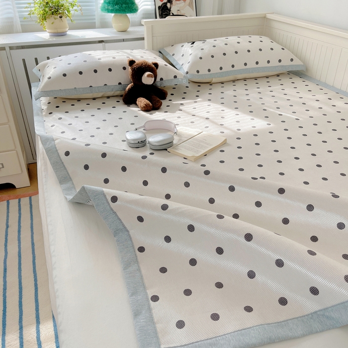 91家纺网 家纺一手货源 找家纺 顾里家纺 2024新款Chic韩系数码印绣养生冰藤席凉席套件 波点蝴蝶结